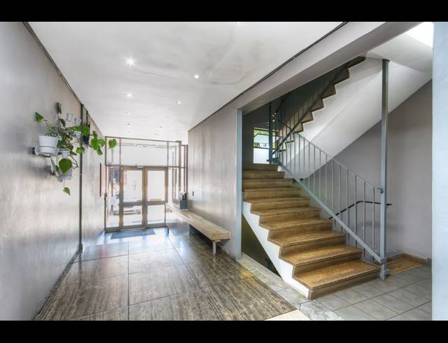 1 BEDROOM APARTMENT FOR SALE IN BRAAMFONTEIN